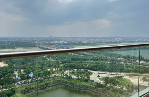 Noida Apartment | RIVER VIEW stunning apartment. Metro Station 3 mins walk away