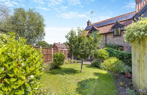 Saxthorpe House | Riverbank Cottage - Saxthorpe