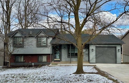 Milford House | Riverfront home in village—walk downtown—park and hike/bike trails—kayaks.