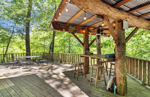 Murfreesboro House | Riverfront 3-bedroom house on 5 acres in Murfreesboro, near Crater Of Diamonds
