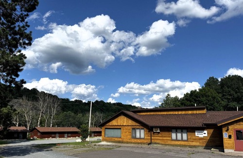 Crystal Falls Cabin | Riverfront Cabin #9.