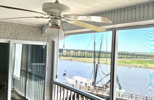 Meridian Condo | Riverfront Condo w/Boat slip. River Views! Walk downtown!