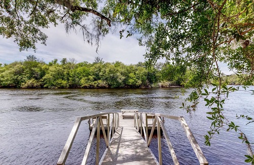Bell House | Riverfront dog-friendly home w/ boat slip, firepit