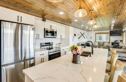 Wisconsin Dells Cabin | Riverfront Home w/Private Dock in Wisconsin Dells