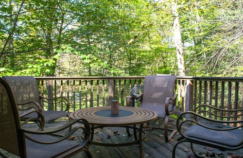 Elkins House | Riverfront luxury in the woods - main level master bedroom