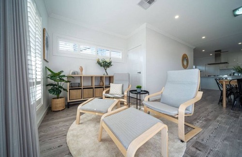 Riverglades House | ★Riverglades View★RIVERFRONT✔︎WiFi✔︎4BR✔︎Family✔︎