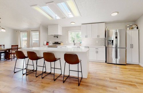 Salmon House | Riverhouse | Dog-Friendly House in Salmon
