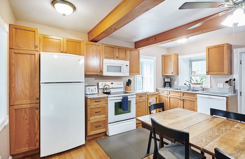 Edwardsburgh/Cardinal House | RIVERLEE 5-BEDROOM 3-ACRE WATERFRONT ESCAPE