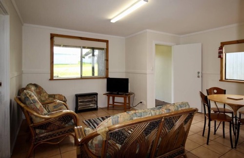 Augusta Cottage | Riverscape Cottage No.3 - Riverscape - unit 3 is an easy walk to the Blackwood River