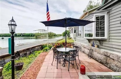 Port Ontario Villa | Riverside Cabin with Private Fishing Access!