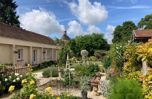 Chablis House | Riverside Lodge