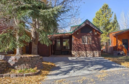 Breckenridge Ski Chalet | "Riverside Rhapsody" Breckenridge Chalet on the river