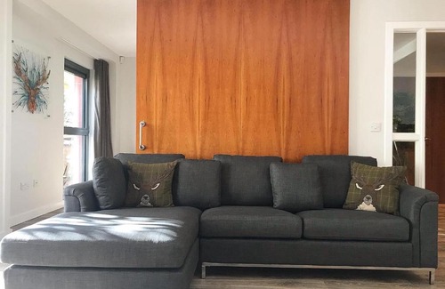 North West Apartment | Riverside West End Apartment