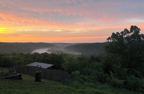 Cotter Cabin | Riverview Cabin in "Trout capital USA"n