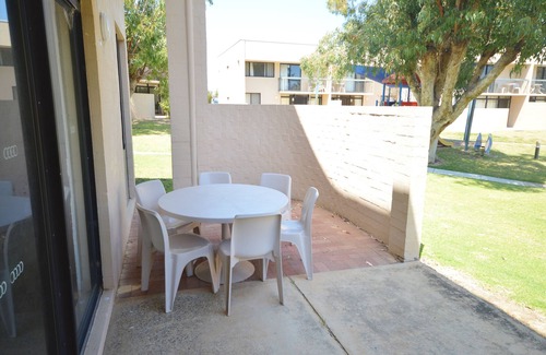 Kalbarri Apartment | Riverview Holiday Apartment 77 - Kalbarri WA