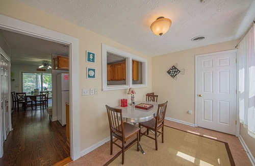 Issue House | RiverWalk ~ A Home for large Families ~ A short walk to the water !