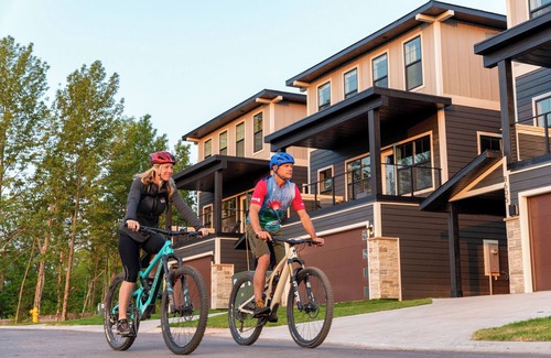 Duluth House | RiverWest Kayak View -Brand New -Dog Friendly