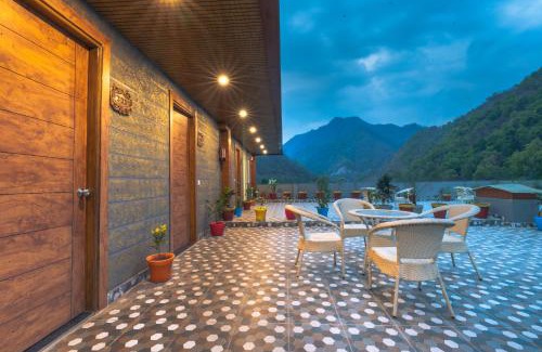 Paliyal Gaon Hotel | Riviera Resort Rishikesh Best Hotel in Rishikesh ,Luxury Comfort , Traveler's Delight , Budget Friendly , Prime Location , Guest Favorite