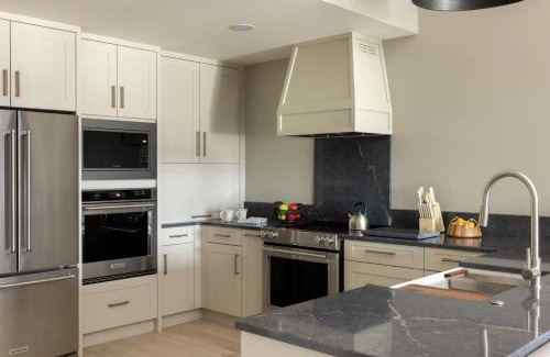 Teton Village Apartment | RMR: Four Seasons I 6 Condo in Teton Village