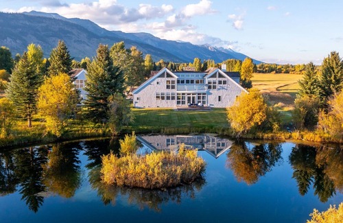 Wilson House | RMR: Soaring Summits Modern Home with Mtn Views
