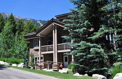 Teton Village House | RMR: Tram Tower 4 Condo in Teton Village