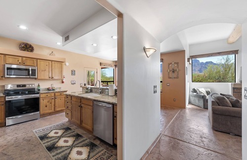 Apache Junction House | Roadrunner Retreat: Superstition Views & Wildlife