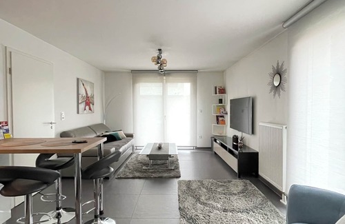 Robertsau Apartment | Robertsau Strasbourg- Modern 2P with garden in a residential area.