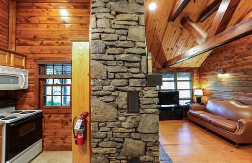 Seven Springs Cabin | Robin's Nest at Seven Springs