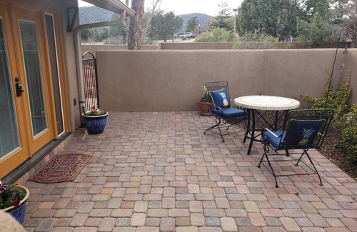 Oak Creek House | Robin's Red Rock Getaway Suite A