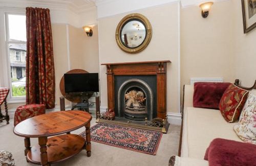Kendal House | Robin's Retreat