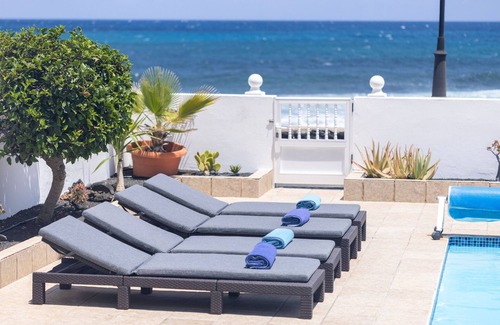 Punta Mujeres Ski Chalet | ROCAMAR, Sol y Mar