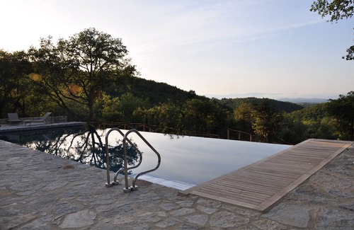 Castellina in Chianti Apartment | Roccia 2BR apart PRM OK in restored Farm w Pool and Spa, ground floor terrace