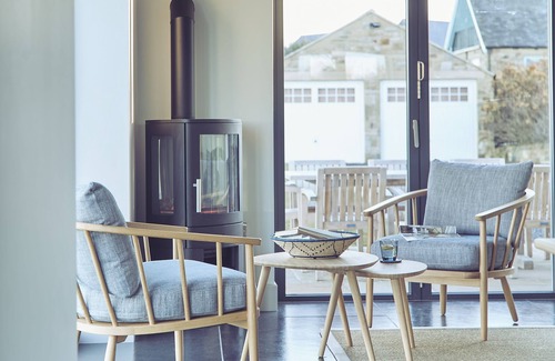 Craster Cottage | Rock Lobster - a family friendly that sleeps 8 guests in 4 bedrooms