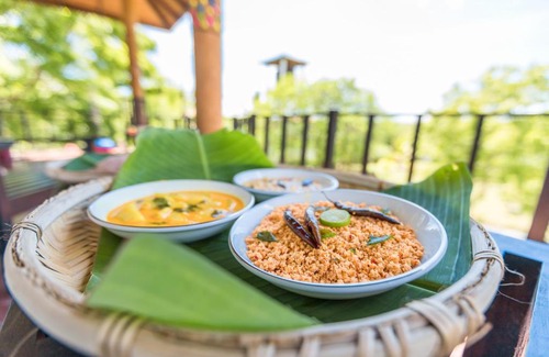 Tangalle Cabin | Rock Violet Lakefront Cabanas & Restaurent