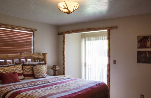 Antimony Cabin | Rockin' R Ranch Lodge--Your Family Reunion Gathering Place