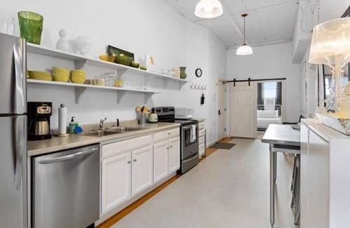 Rockland Apartment | Rockland Central Loft on Main Street; Walk to Everything