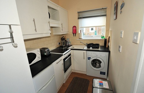 Beadnell House | Rockpool Cottage Pet Friendly with Enclosed Garden In a Quiet Peaceful Village