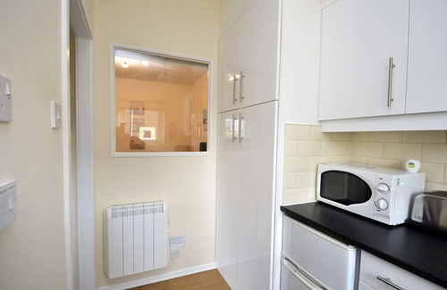 Beadnell House | Rockpool Cottage Pet Friendly with Enclosed Garden In a Quiet Peaceful Village