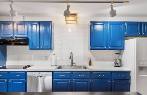 Rockport House | Rockport Pool House w/Yard+Grill l 4BR/3BA l Park and Walk to Bearskin Neck!