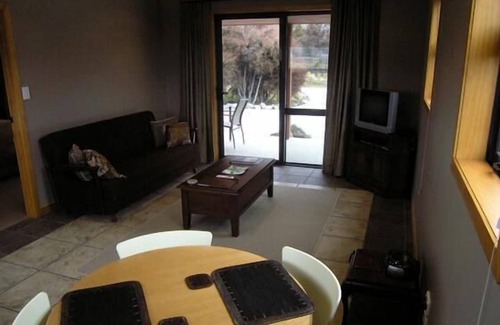 Albert Town Cottage | Rockview Cottage Wanaka