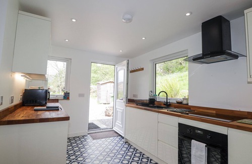 Nostie Cottage | RODDY'S COTTAGE, pet friendly, character holiday cottage in Glenelg