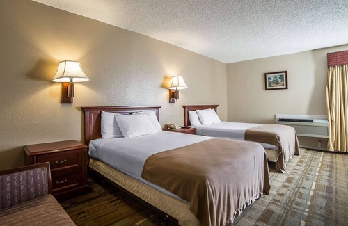 Cheyenne Hotel | Rodeway Inn Cheyenne I-80 East