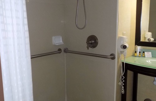 Portage Hotel | Rodeway Inn