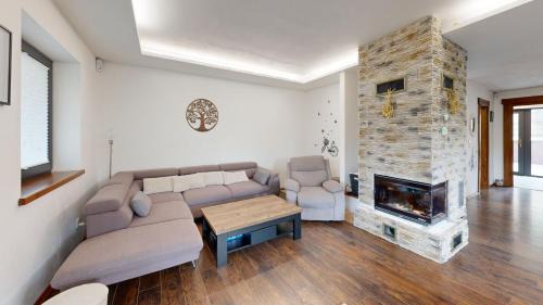 Stare Splavy Villa | RODINNÁ VILA - STARÉ SPLAVY, Máchovo jezero