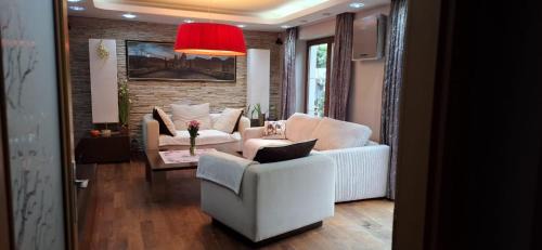 Prague 8 Villa | Rodinný dům Praha 8, Kobylisy
