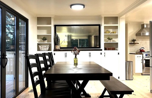 Redwood House | Rogue Reefs Riverfront Home