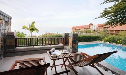 Phu Hai Beach Resort | Romana Resort & Spa