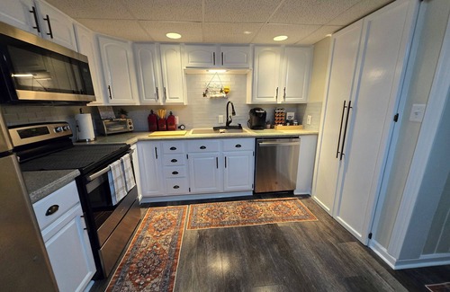 Charles Town Apartment | Romantic Apartment "The Nook" located in the heart of Charles Town WV!