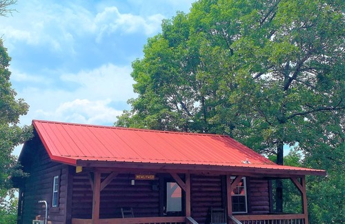 Mena Cabin | Romantic Cabin with Jacuzzi Tub. Ride-in Access to Wolf Pen Gap ATV trails