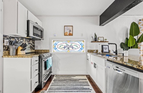 Gatlinburg Cottage | Romantic Couples Cottage with Hot Tub & Fire Pit. 1/4 mile from main strip